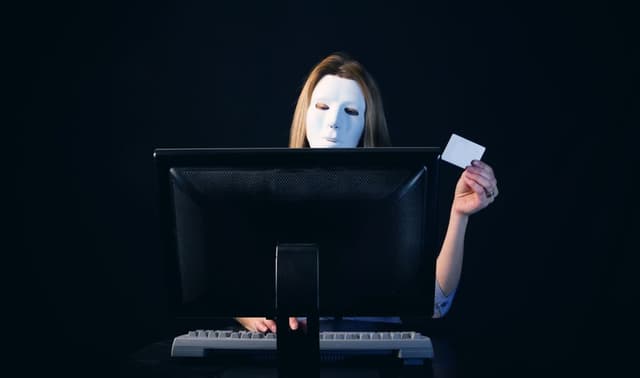 Usurpación de identidad: cómo actuar y por qué contar con Córdoba Moreno